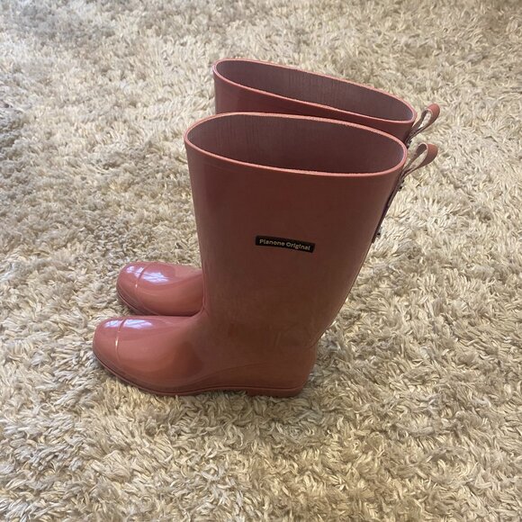 Tall Waterproof Rain Boots in Hawthorn Red - Picture 4 of 6